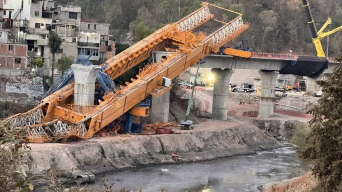 Estructura lanzadora de trabes y dovelas de más 200 metros y más de 800 toneladas, cayó en la Álvaro Obregón