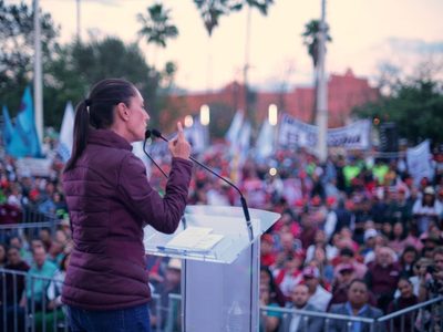 Claudia Sheinbaum ofrece senderos para mujeres y apoyos a estudiantes de NL