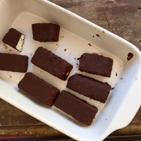 Barritas de coco y chocolate: con solo 3 ingredientes y súper deliciosas, para preparar en casa y no gastar en el kiosco