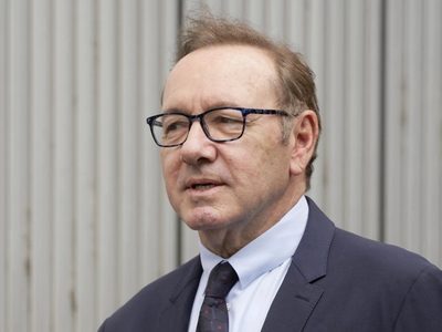Kevin Spacey no es un "gran coqueto", sino un "gran acosador sexual": Fiscal