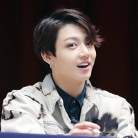 Euforia por Jungkook: las selfies del integrante de BTS que hicieron colapsar un sitio de ropa
