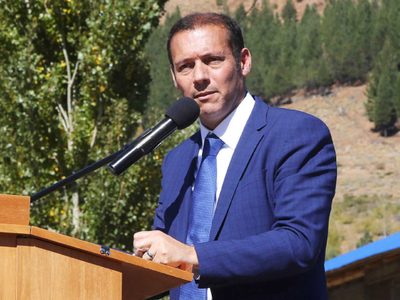 El gobernador Omar Gutiérrez visitó Chos Malal por su 134° aniversario y anunció obras