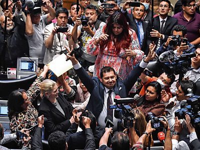 La ruta de la "simplificación" administrativa: reconfigurar, centralizar, controlar…