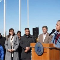 El gobernador prometió vehículos y viviendas en Covunco Abajo