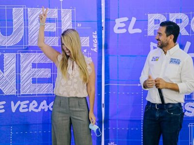 Patricia Lobeira asume la candidatura de su esposo, Miguel Ángel Yunes
