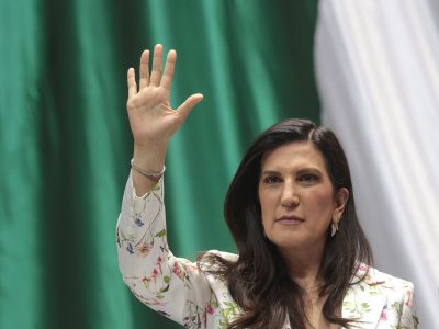 Kenia López llama a Sheinbaum y a Hugo Aguilar a un diálogo “para salvar al Estado”