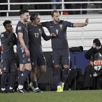 Inglaterra se reencuentra con la victoria, pero Carsley aboga por técnico de 'clase mundial'