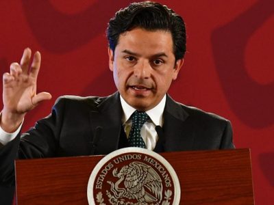 Zoé Robledo niega incurrir en conflicto de interés en el IMSS