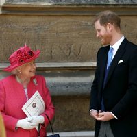 Amor de abuela: la reina Isabel II protege a Harry con una decisión histórica