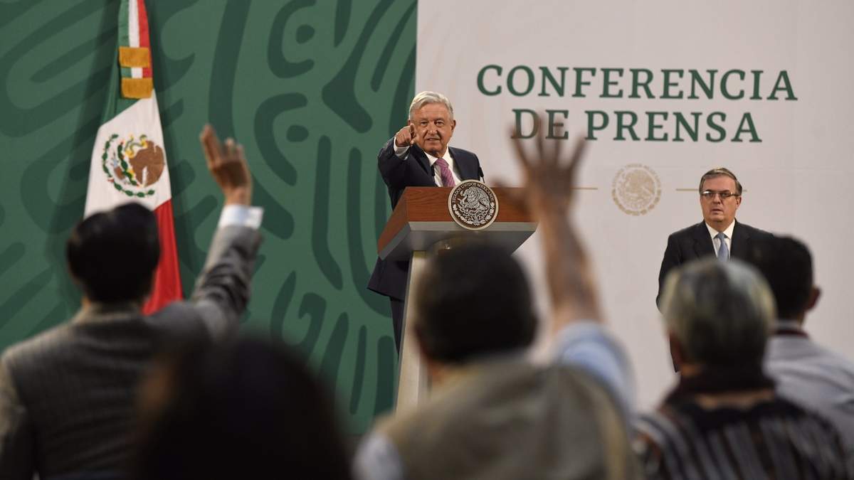 Una de las conferencias mañaneras de AMLO