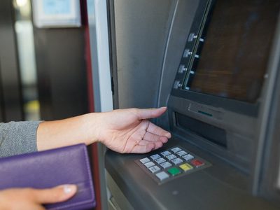 Atención Neuquén: empezó el pago de haberes a estatales y jubilados