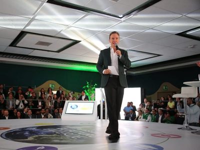 PVEM destapa a Manuel Velasco como precandidato a la Presidencia para 2024
