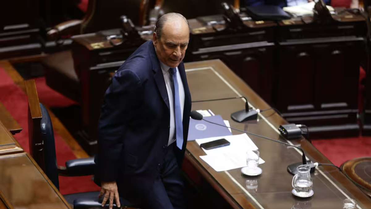 Francos leyó un escrito en el que enfatizó que el presidente "no mantiene ni mantuvo ningún vínculo con $LIBRA”.