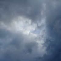Clima en Neuquén: el lunes comenzará gris, con algo de viento y lluvias en la cordillera