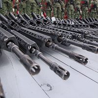 La demanda de México contra armerías de EU y las dudas del juez Saylor
