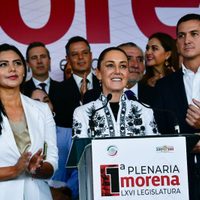 Dos senadores del PRD se pasan a Morena; falta uno para lograr mayoría en el Senado