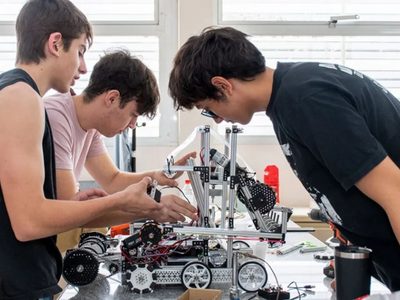 Seis alumnos de la EPET N.º  20 representarán a Argentina en la copa mundial de robótica