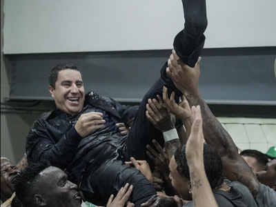 Sueño con dirigir la selección nacional de mi país: Efraín Juárez