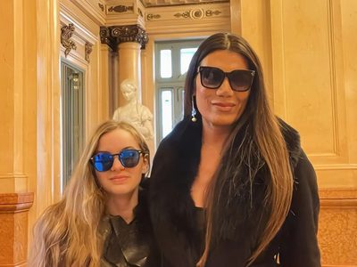 Isabella, la hija de Flor de la V, apuesta por el look estrella de la temporada: oversize, cómodo y canchero