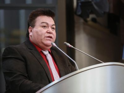 'Tengo más güevos que tú, porque yo sí acepté salir del clóset”, dice diputado del PT a locutor