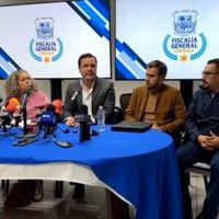 "Mi hijo resbaló solo, no fue torturado": familia de Cris Hernán acepta versión de la Fiscalía