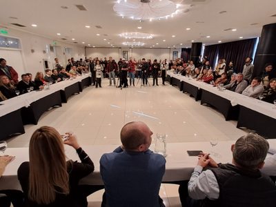 Unión por la Patria presentó la “Mesa Massa Presidente” en Neuquén