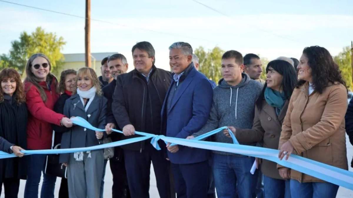 Figueroa y Gaido en el Puente Ignacio Rivas Fuente: (NoticiasNqn)