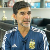 De la cancha a preferir un bajo perfil: qué es de la vida de Roberto Ayala a sus 51 años