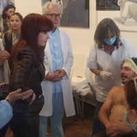 Cristina Kirchner asistió a un dirigente herido en la marcha de jubilados
