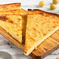 Fainá tipo pizzería, bien esponjosa y rica: así de fácil la podés preparar en casa para acompañar tu pizza