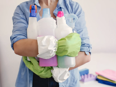 El secreto de la abuela con pocos ingredientes y en tiempo récord para dejar tus mesas de vidrio resplandecientes