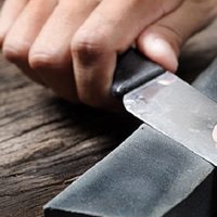 El truco casero y exprés para afilar tus cuchillos sin gastar plata en unos nuevos
