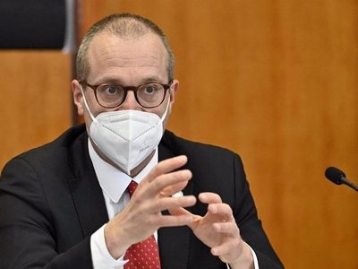 OMS avisa que los contagios se han "triplicado" en Europa en 6 semanas y aboga por uso de mascarilla