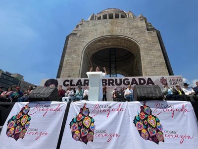 En su primer mitin, Clara Brugada propone que la CDMX sea “de clases medias”