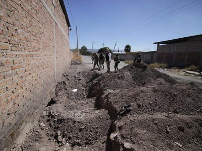 Bodega incendiada en Celaya resultó ser fachada para extraer hidrocarburos