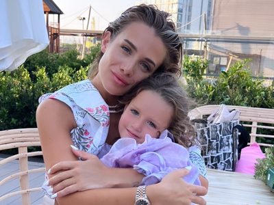 La rutina fitness de Cami Homs con su hija: cómo entrenar juntas y divertirse en el intento