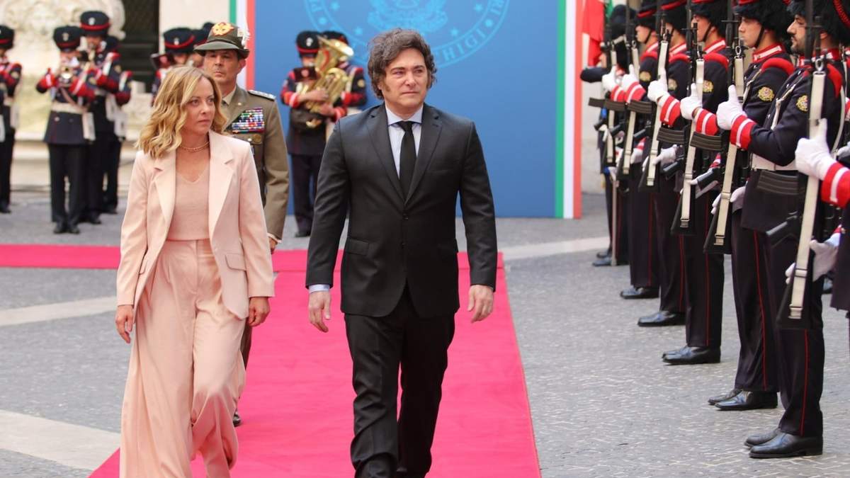 El presidente Javier Milei y su par italiana, Giorgia Meloni