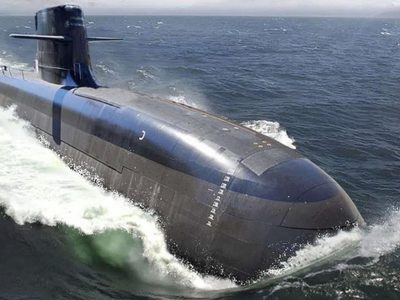 Javier Milei confirmó que Argentina comprará buques y submarinos a Francia
