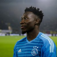 EL PSG en busca de un jugador pretendido por el Barcelona y el Chelsea