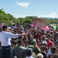 Entre damnificados por el sismo, Peña da el Grito de Independencia en Cintalapa (Video)