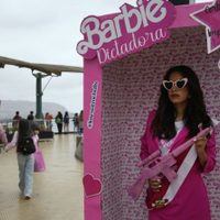 Barbiemanía se extiende y pinta de rosa a América Latina