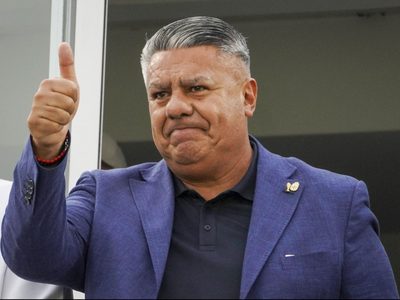 Milei negó que la designación de Mahiques beneficie a “Chiqui” Tapia