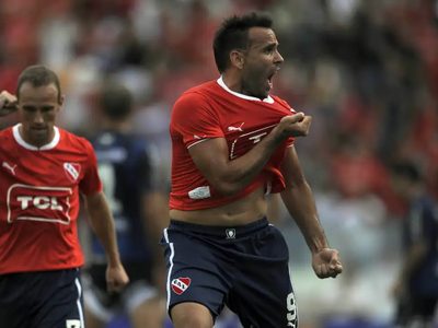 Facundo Parra y Hernán Fredes, exjugadores de Independiente, fueron detenidos tras un incidente con la Policía