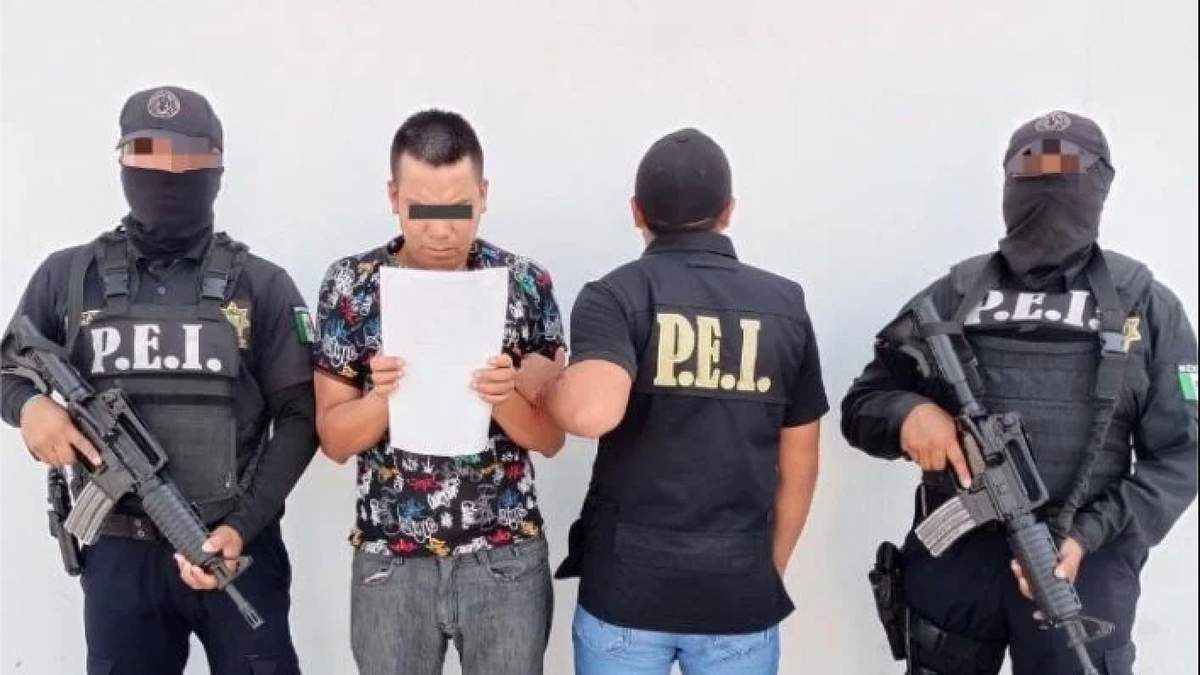 Presentación de un sujeto acusado de secuestro de un grupo de niños de Chiapas que tenía pidiendo limosna en Mérida