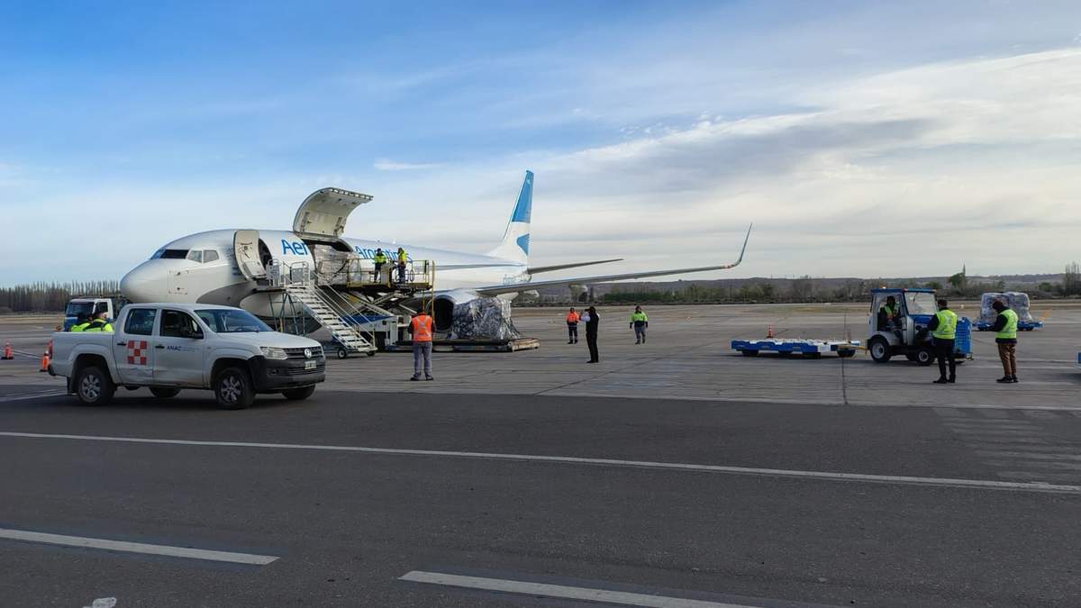 El vuelo de Aerolíneas con la carga de Mercado Libre. Fuente: (Daniel Mateo)