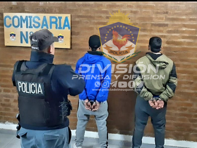 La policía evitó el robo de un vehículo y detuvo a dos hombres
