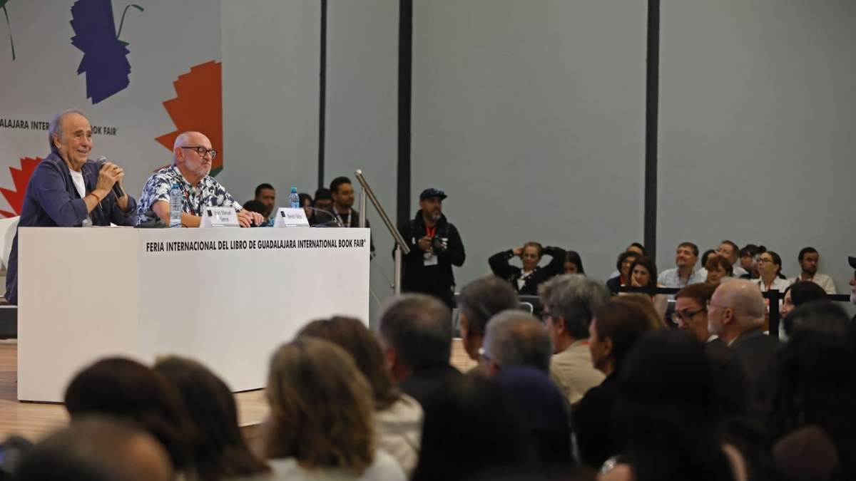 Joan Manuel Serrat en la Feria Internacional del Libro de Guadalajara