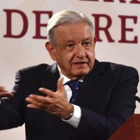 Sedena actúa con rectitud en indagaciones sobre la desaparición de normalistas de Ayotzinapa: AMLO
