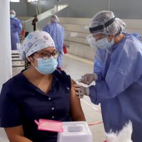 Río Negro, a mil vacunas de inmunizar a todos los agentes sanitarios