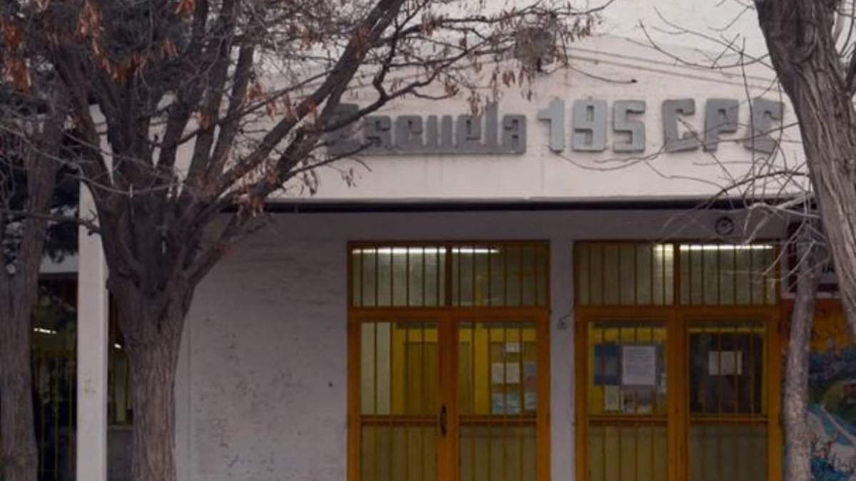 Escuela de Neuquén donde se relevó la adhesión al paro. Fuente: (Facebook)